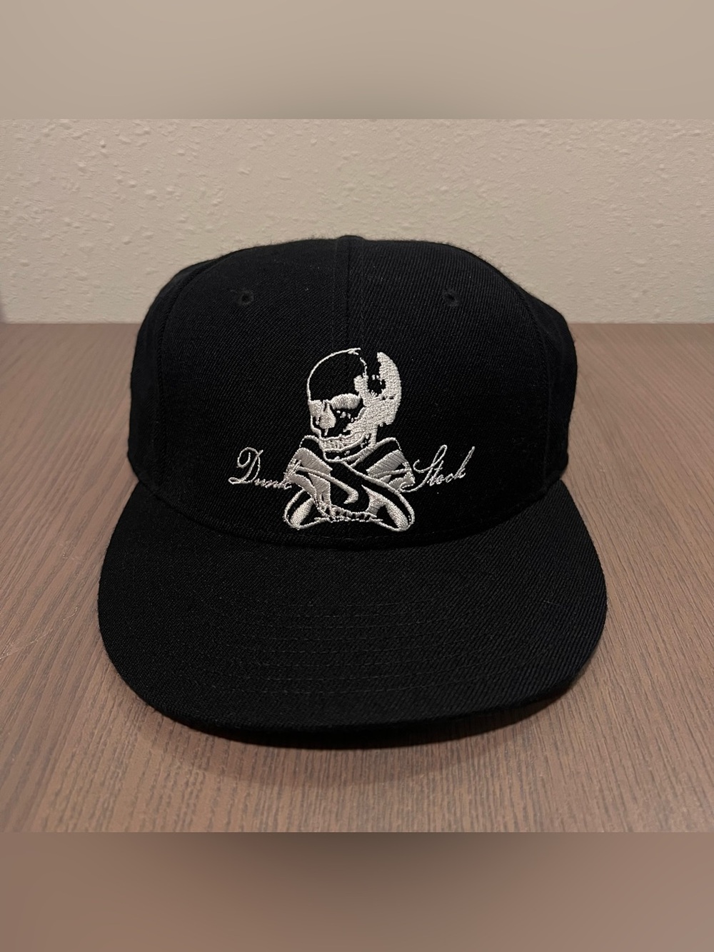 VINTAGE NIKE SB DUNK STOCK SKULL FITTED HAT 7 1/2 RARE SKATEBOARD HAT